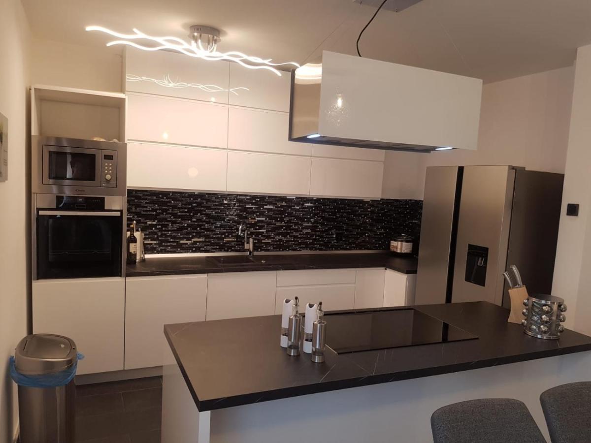 Seaview Apartment Moritz Senj  Bagian luar foto