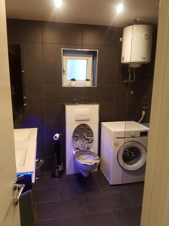 Seaview Apartment Moritz Senj  Bagian luar foto